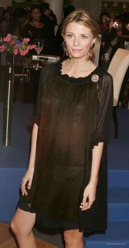 Mischa Barton photo 5 of 80
