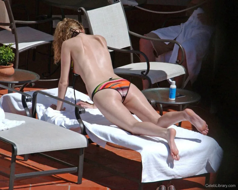 Mischa Barton photo 14 of 80