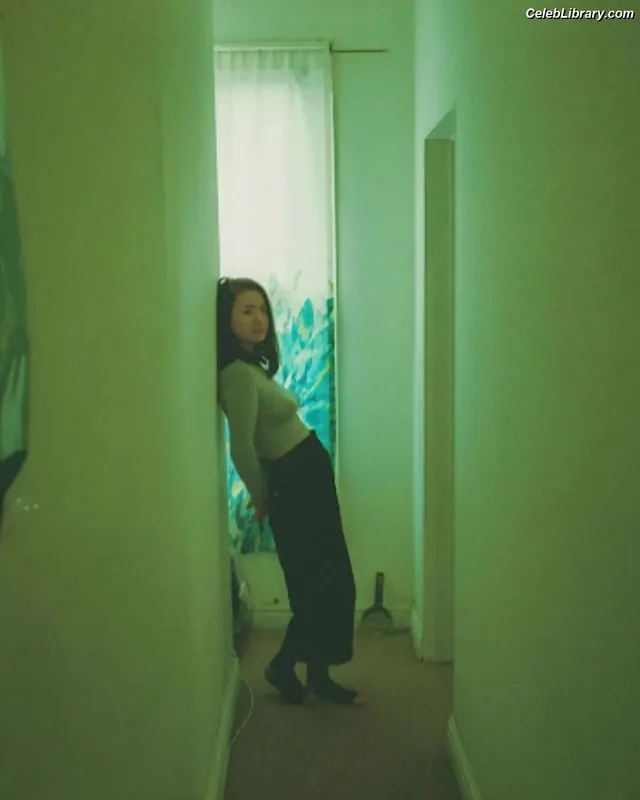 Mitsuki Laycock photo 11 of 43