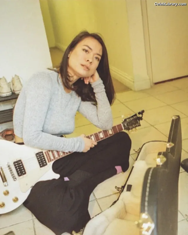 Mitsuki Laycock photo 13 of 43