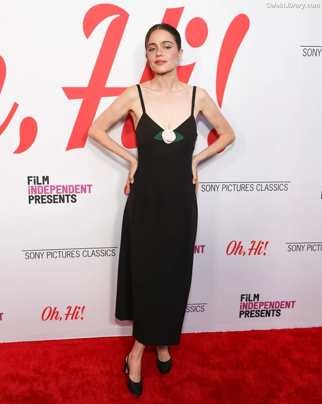 Molly Gordon photo 2 of 352