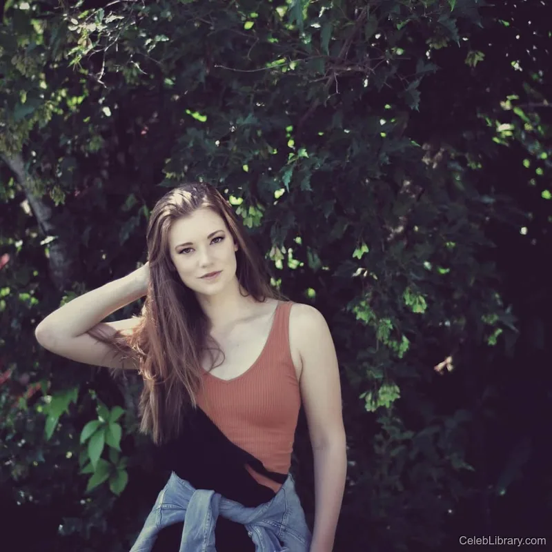 Molly Kunz photo 12 of 35