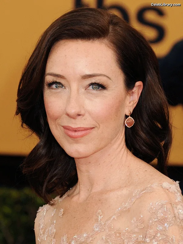 Molly Parker photo 12 of 13