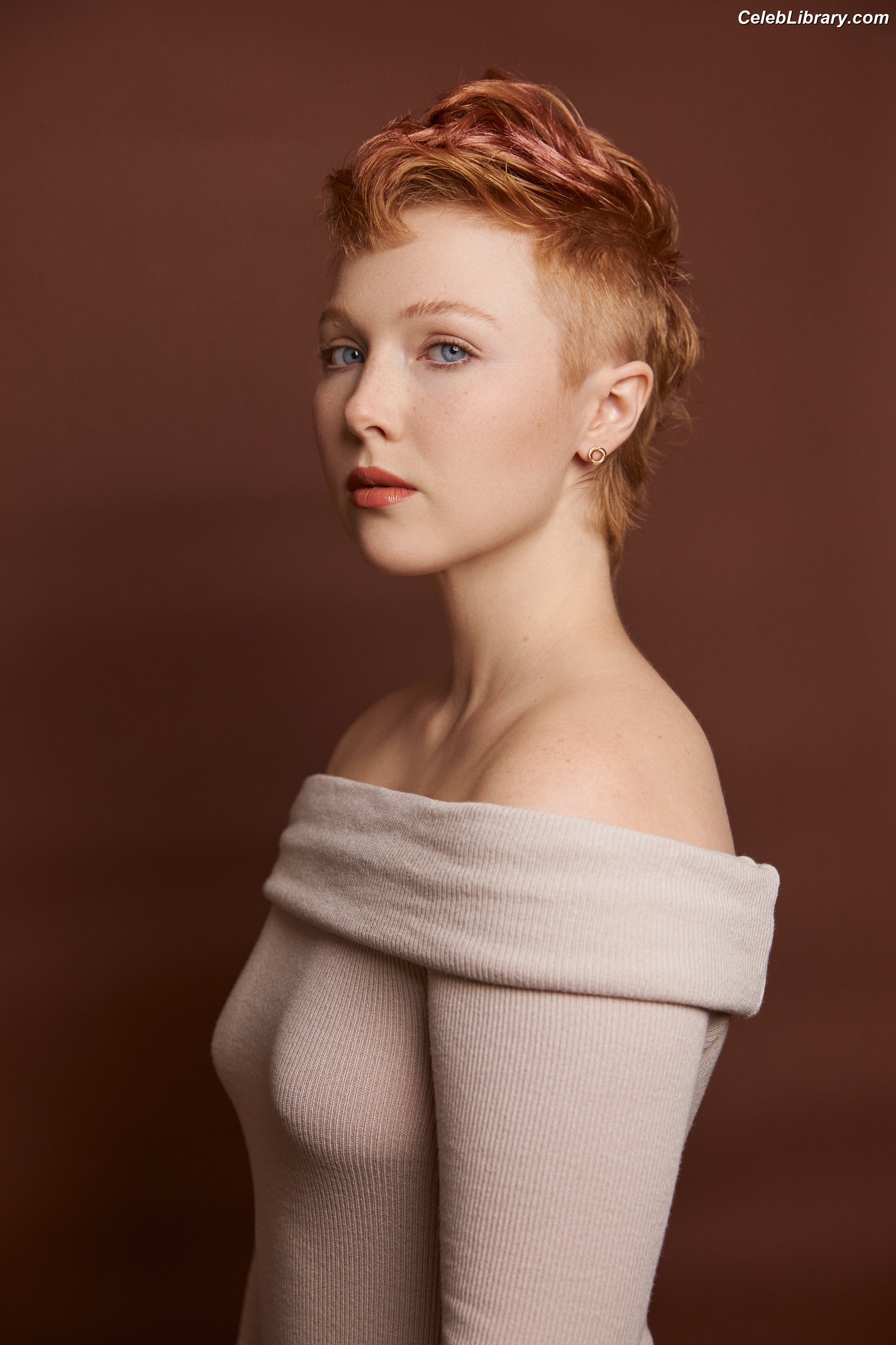 Molly Quinn photo 20 of 149