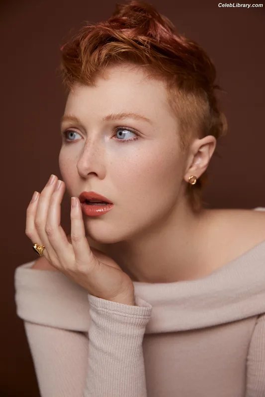 Molly Quinn photo 1 of 149