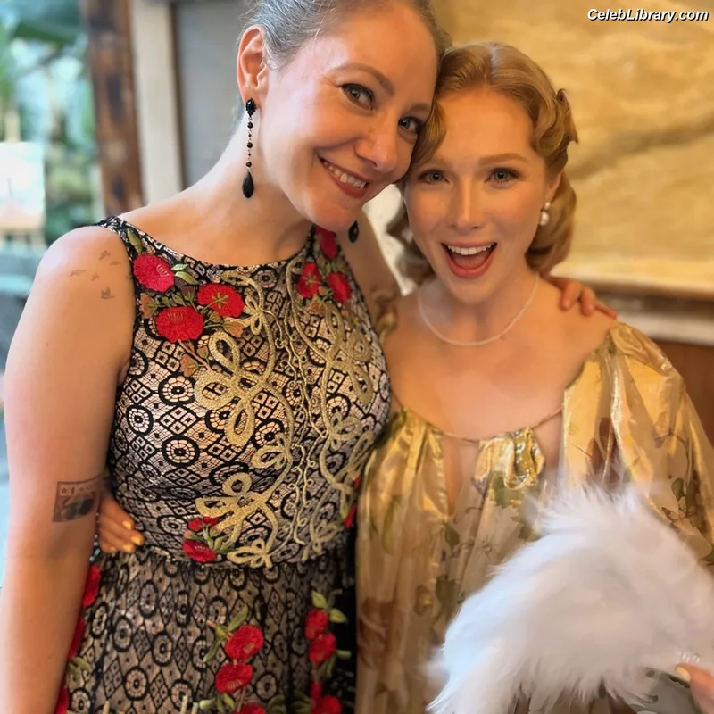 Molly Quinn photo 24 of 149