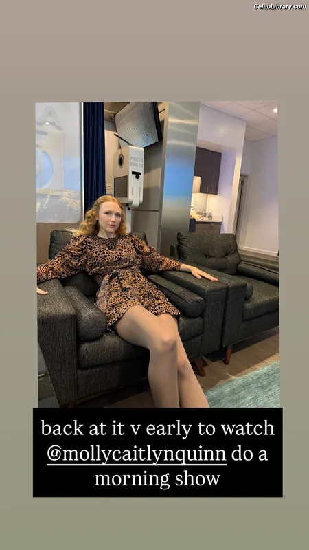 Molly Quinn photo 1 of 149