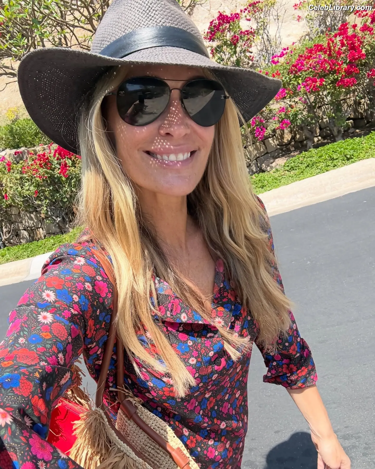 Molly Sims photo 2 of 146
