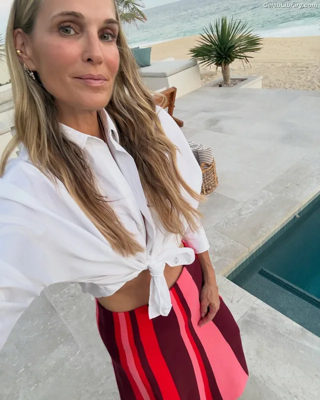 Molly Sims photo 20 of 147