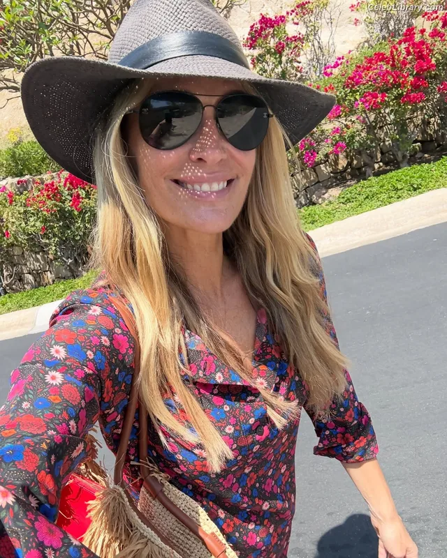 Molly Sims photo 2 of 147