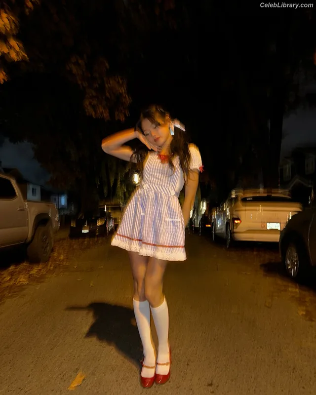 Momona Tamada photo 8 of 52