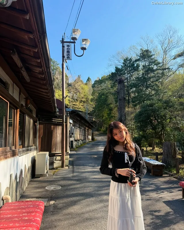 Momona Tamada photo 21 of 52