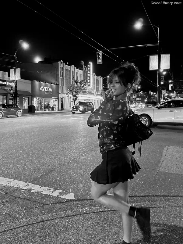 Momona Tamada photo 21 of 52