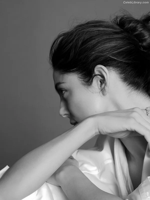 monica barbaro photo 11 of 740