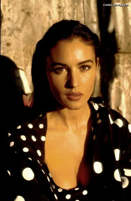 Monica Bellucci photo 5 of 1359