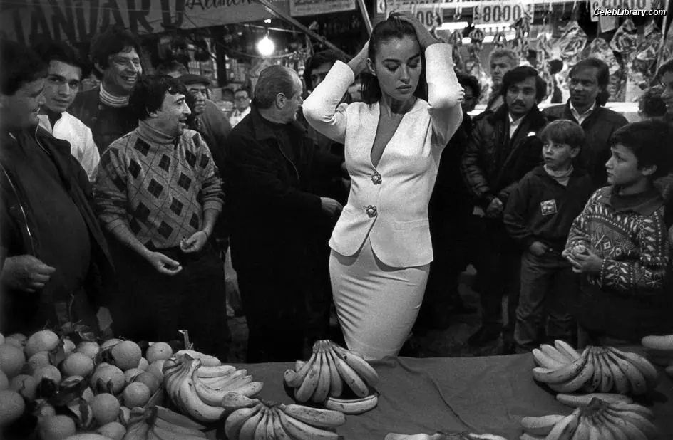 Monica Bellucci photo 13 of 1359
