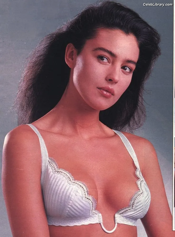 Monica Bellucci photo 1 of 1359
