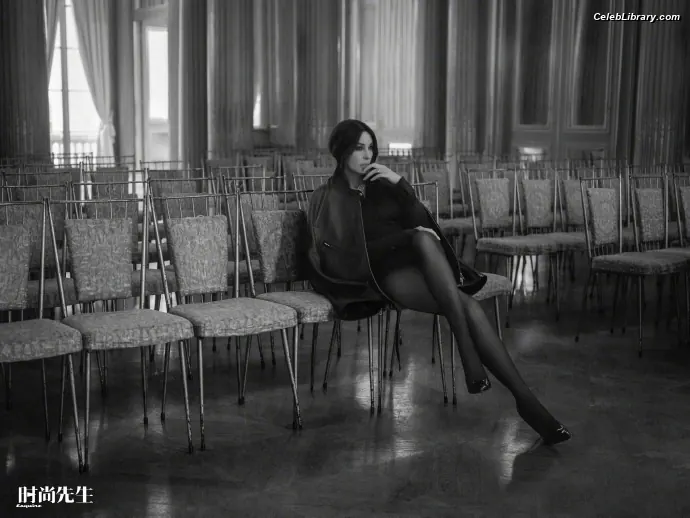 Monica Bellucci photo 8 of 1359