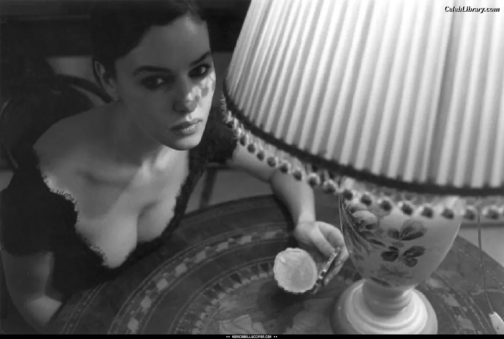 Monica Bellucci photo 6 of 1359