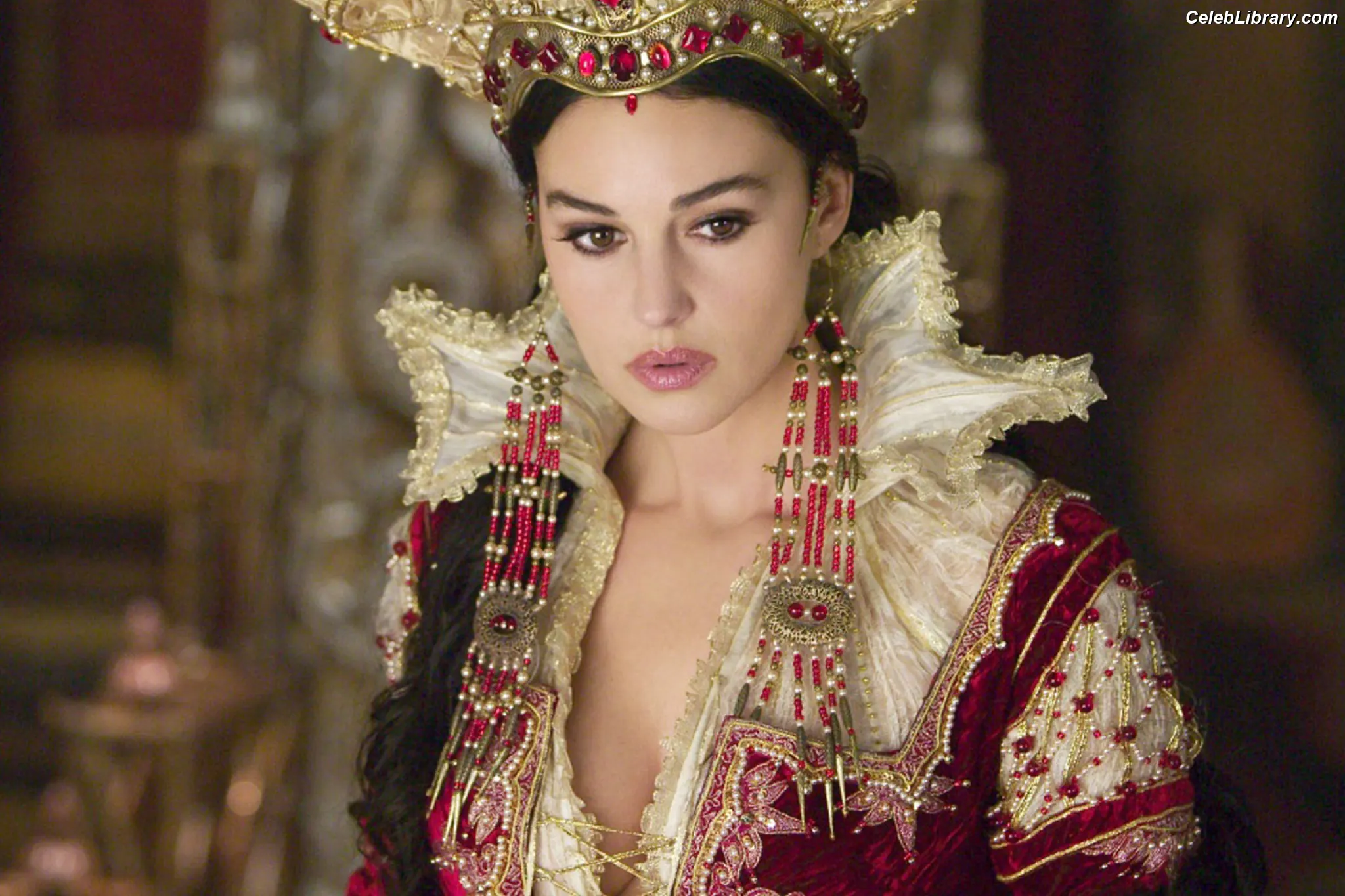 Monica Bellucci photo 7 of 1359