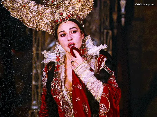 Monica Bellucci photo 11 of 1359