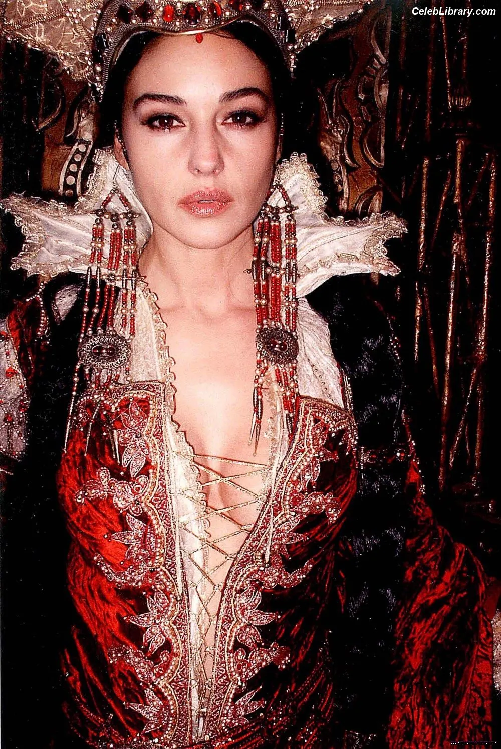Monica Bellucci photo 12 of 1359