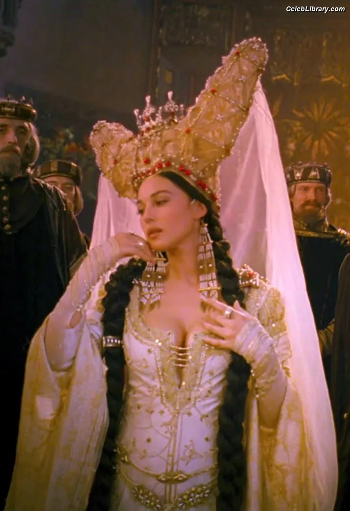 Monica Bellucci photo 17 of 1359