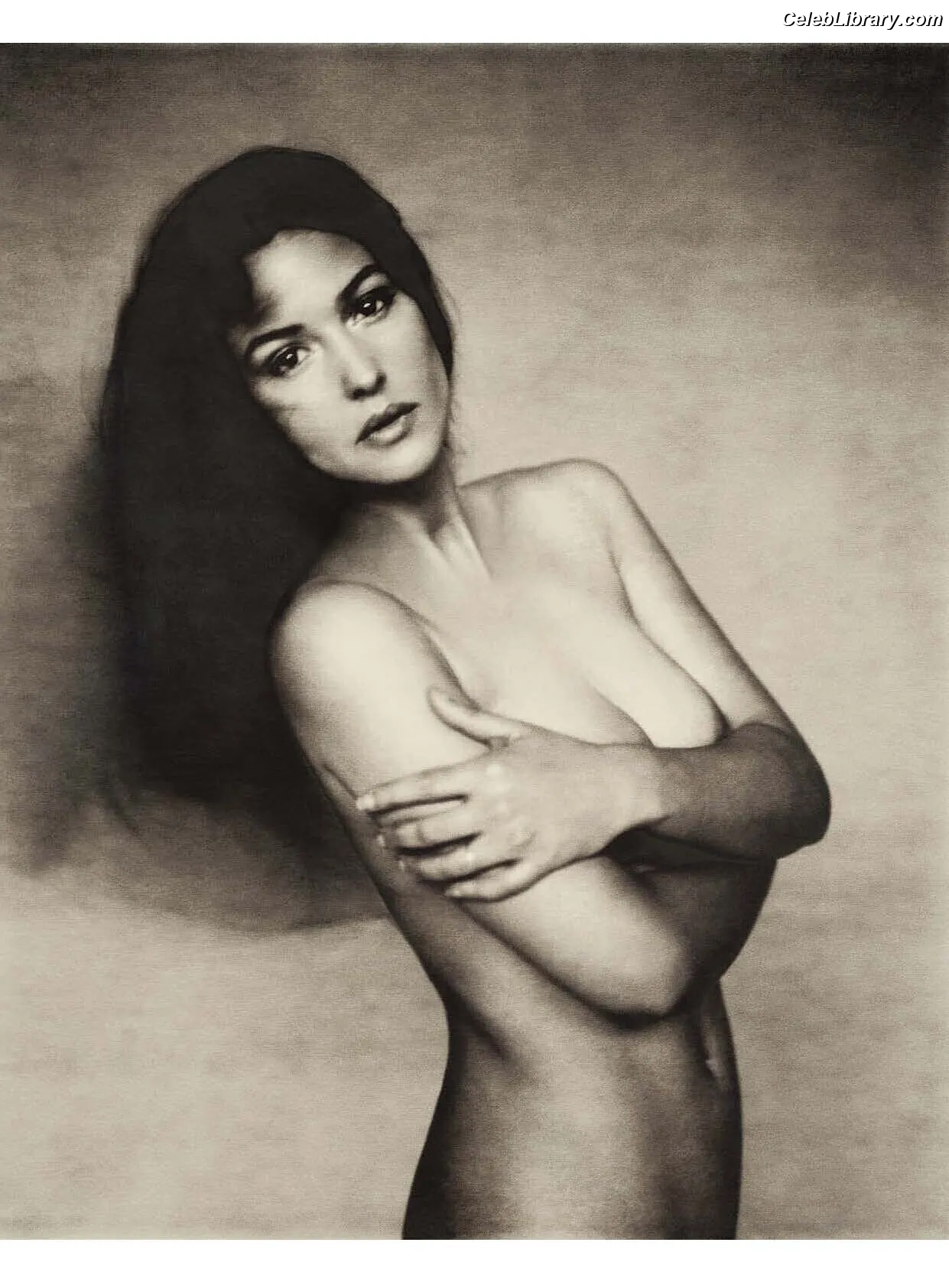 Monica Bellucci photo 19 of 1359