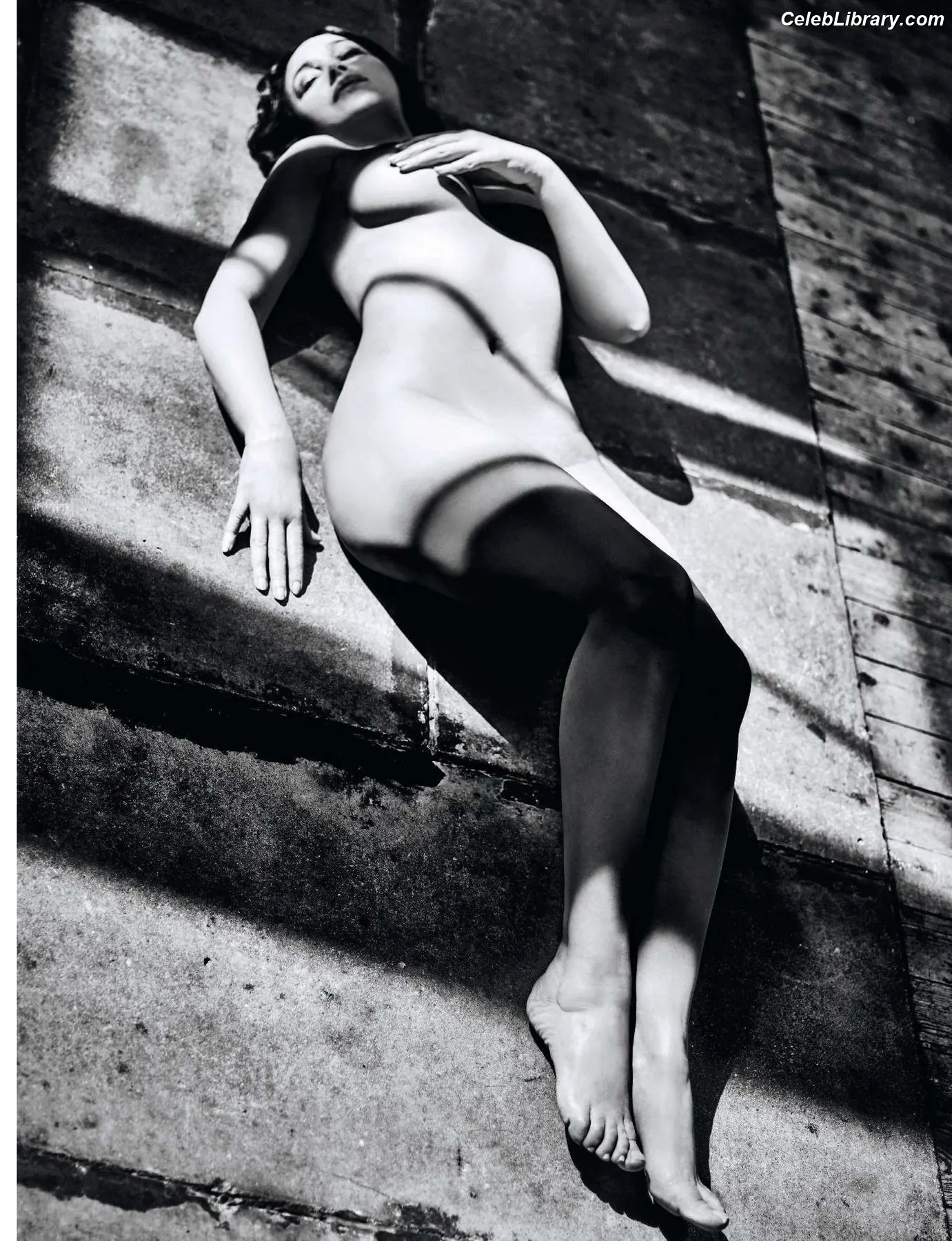 Monica Bellucci photo 12 of 1359