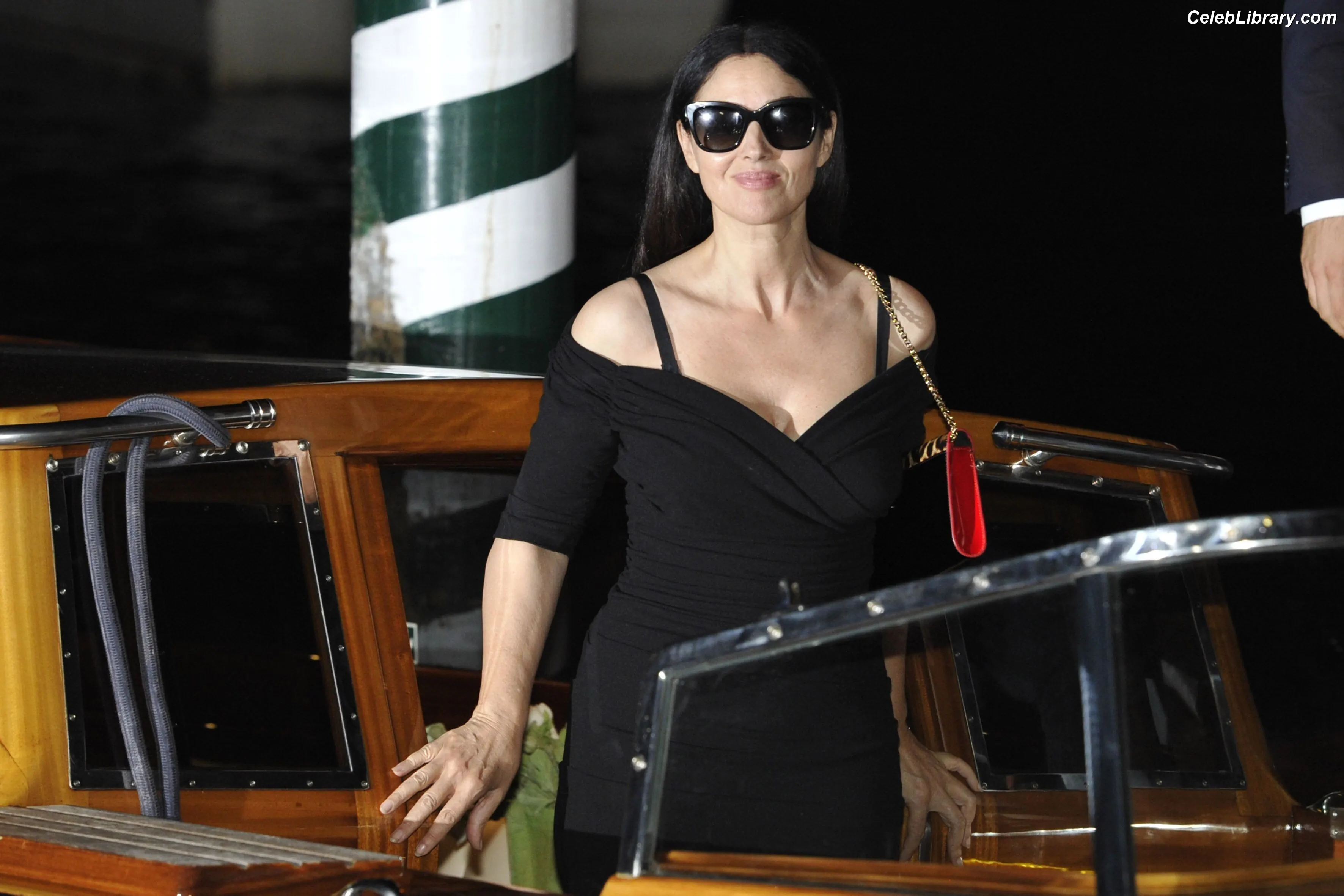 Monica Bellucci photo 16 of 1359