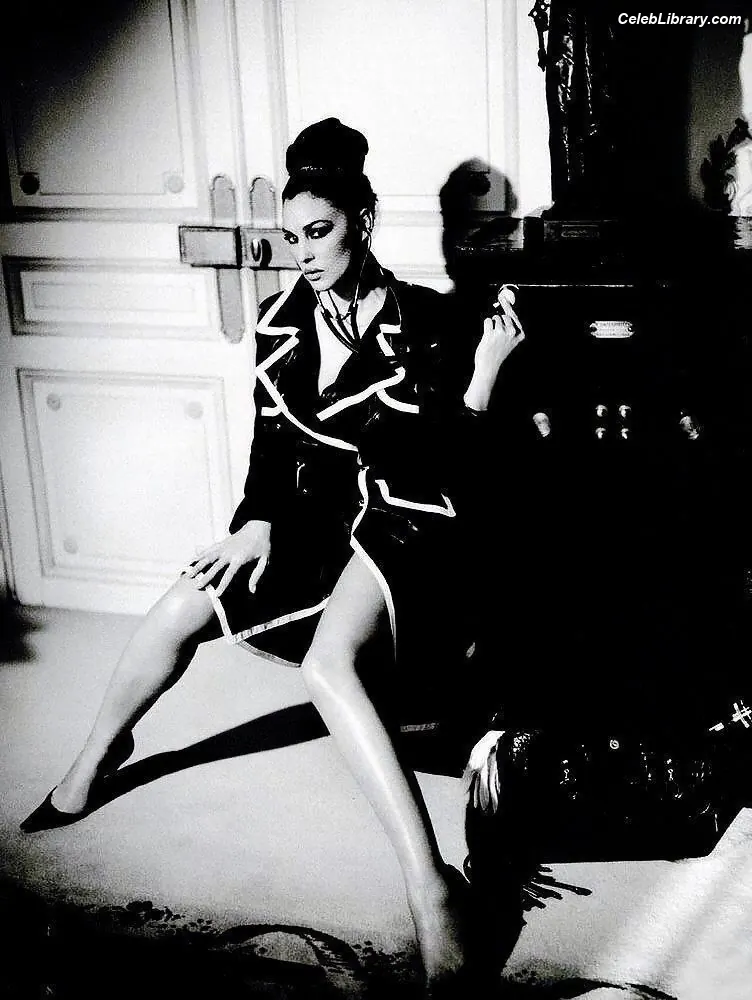 Monica Bellucci photo 12 of 1359