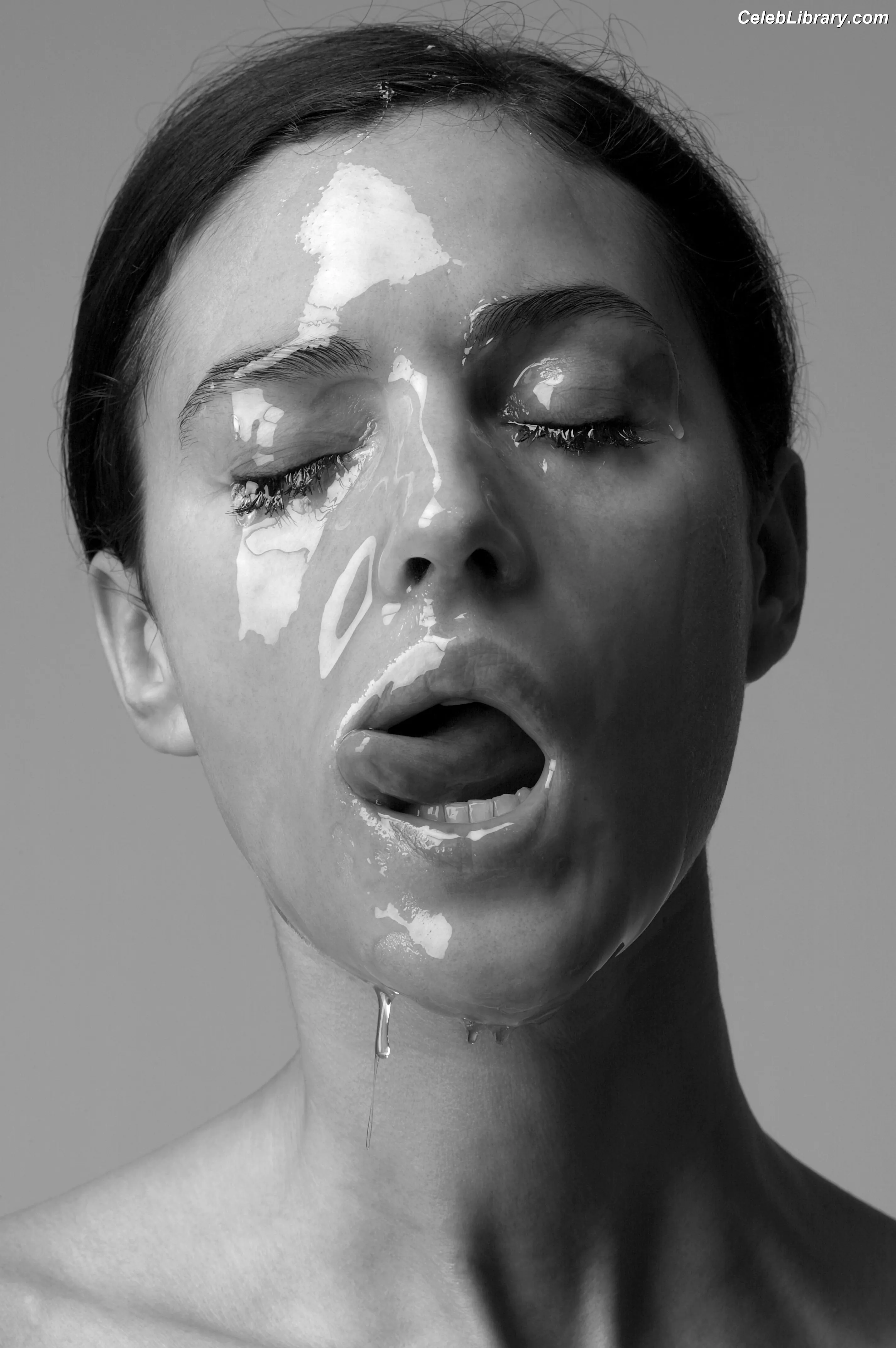 Monica Bellucci photo 11 of 1359