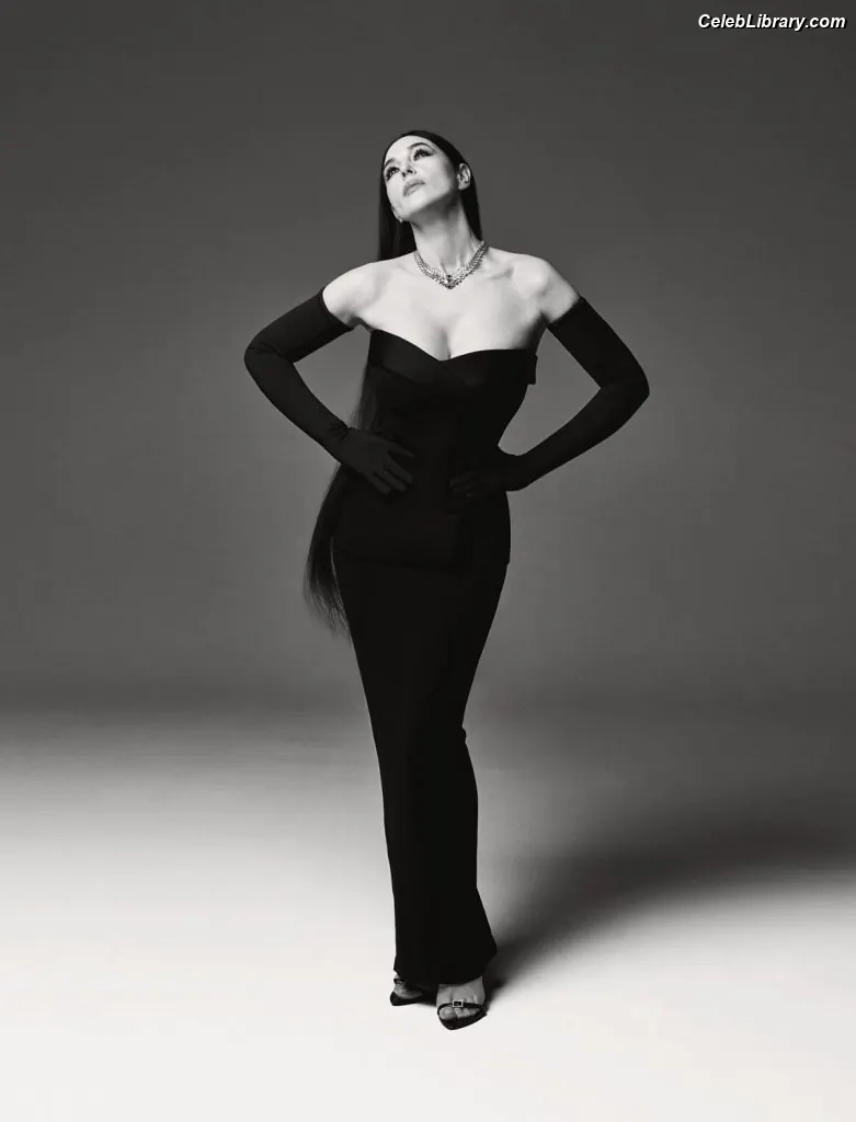 Monica Bellucci photo 15 of 1359