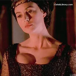 Monica Bellucci photo 1 of 1359
