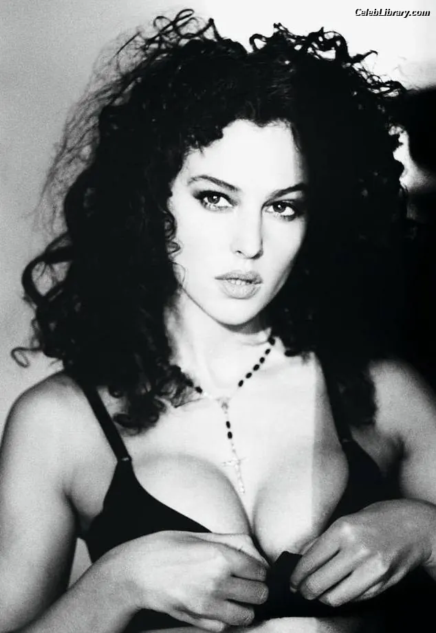 Monica Bellucci photo 22 of 1359