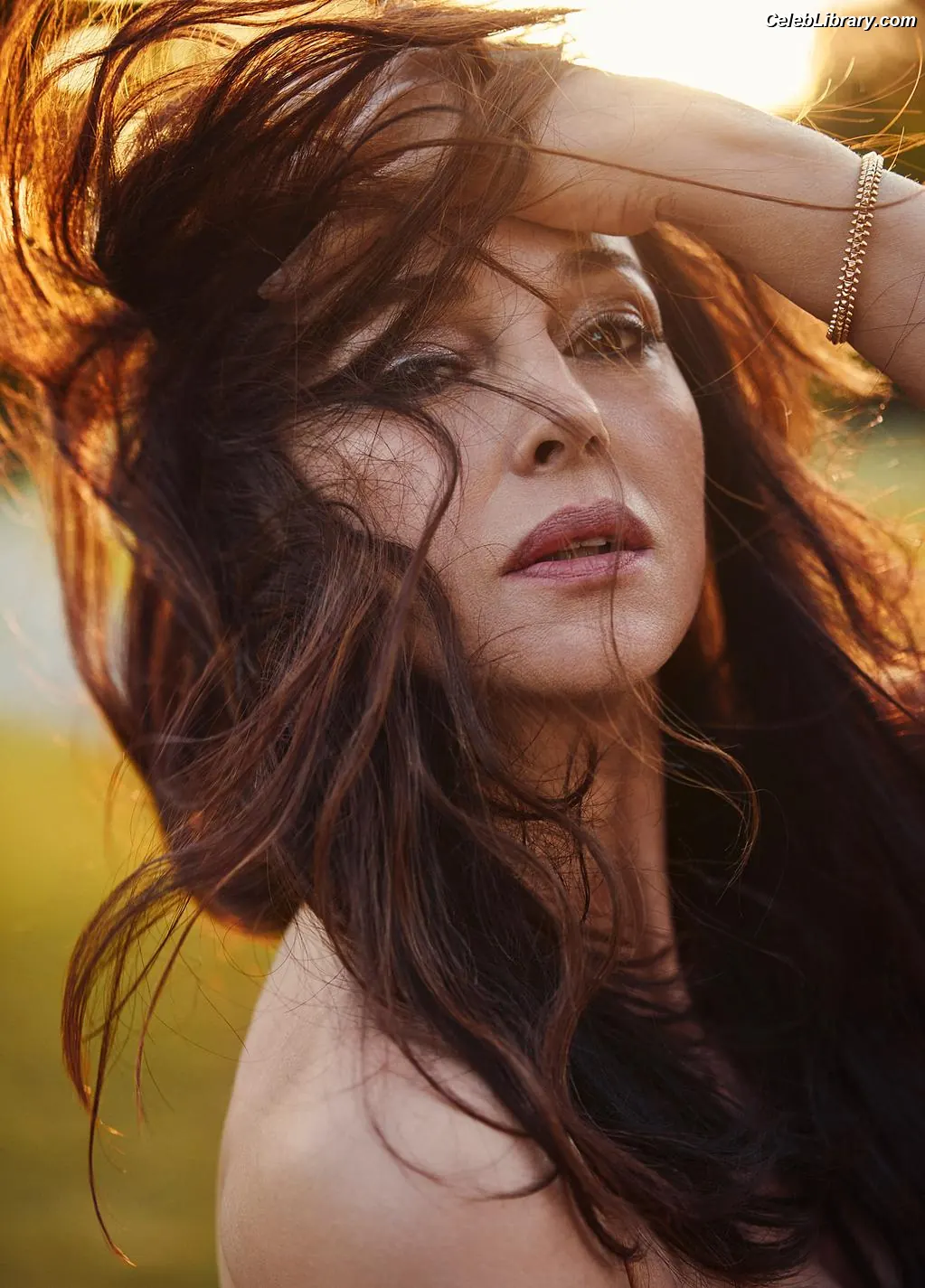 Monica Bellucci photo 17 of 1359