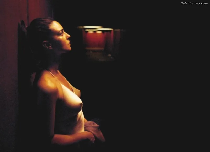 Monica Bellucci photo 11 of 1320