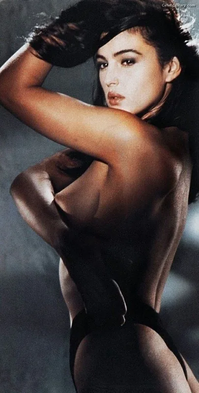 Monica Bellucci photo 15 of 1320