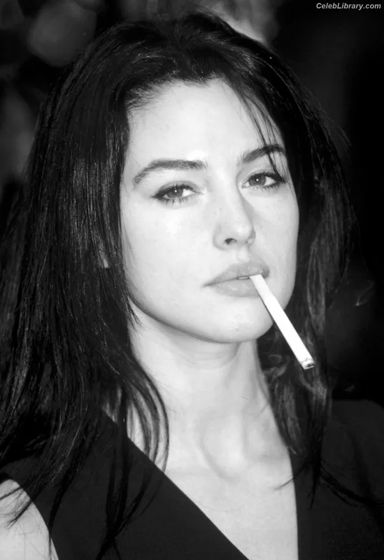 Monica Bellucci photo 23 of 1320