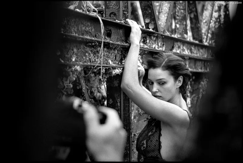 Monica Bellucci photo 18 of 1320