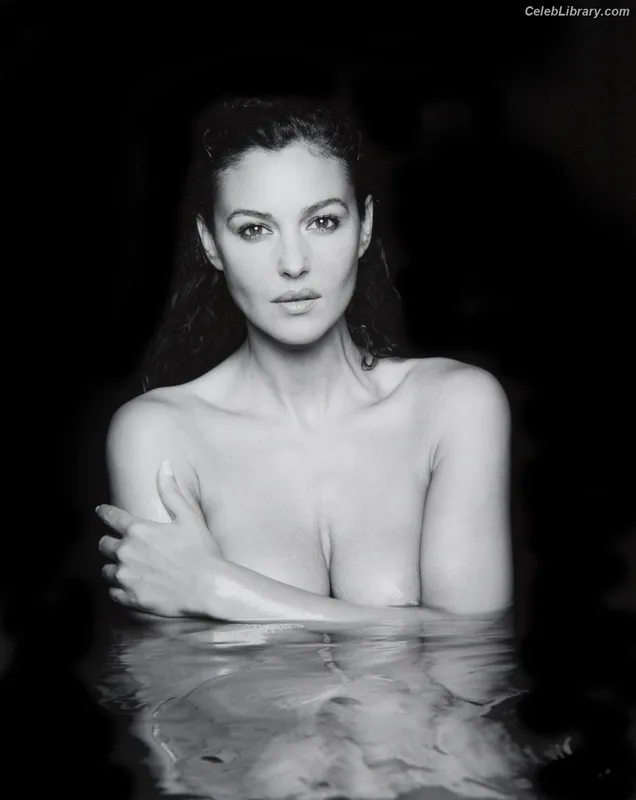 Monica Bellucci photo 18 of 1320