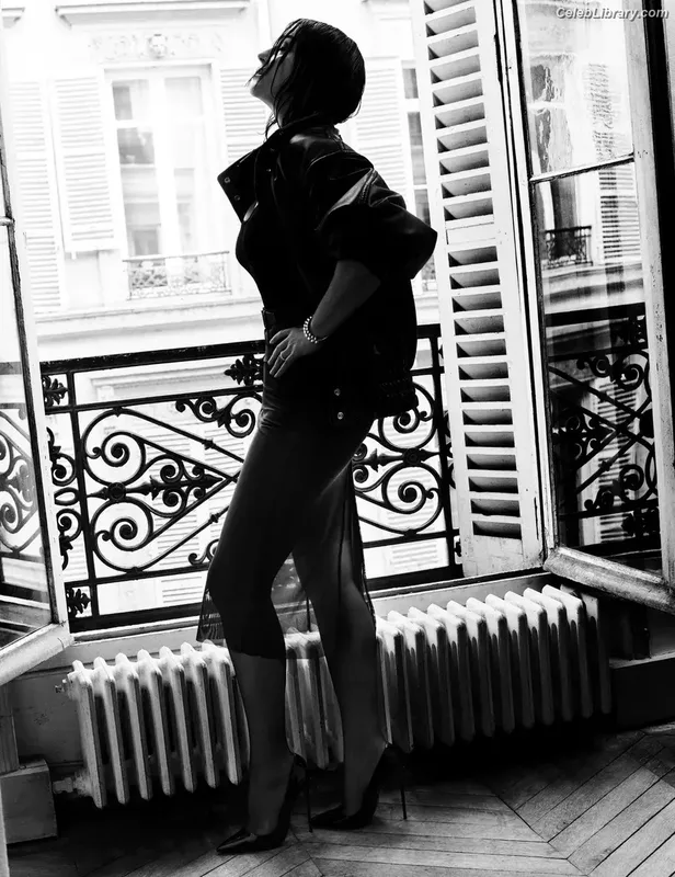 Monica Bellucci photo 21 of 1320