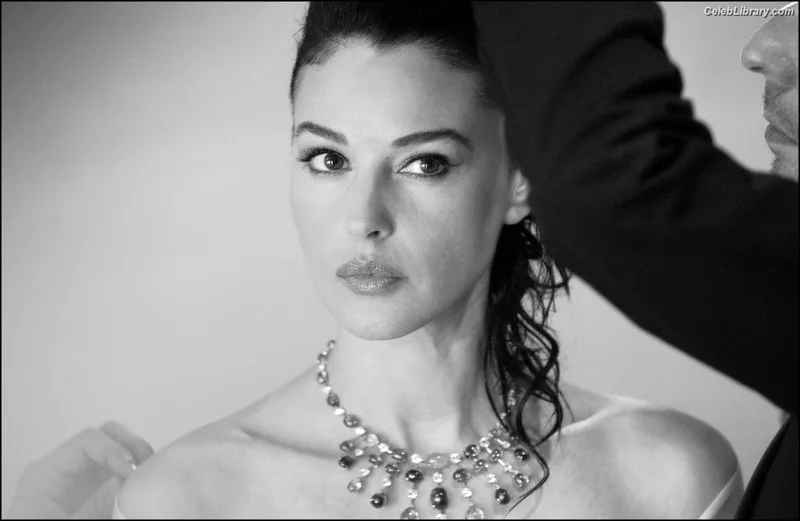 Monica Bellucci photo 2 of 1320
