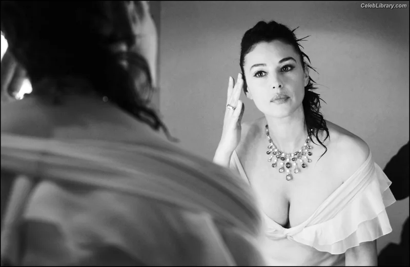 Monica Bellucci photo 3 of 1320