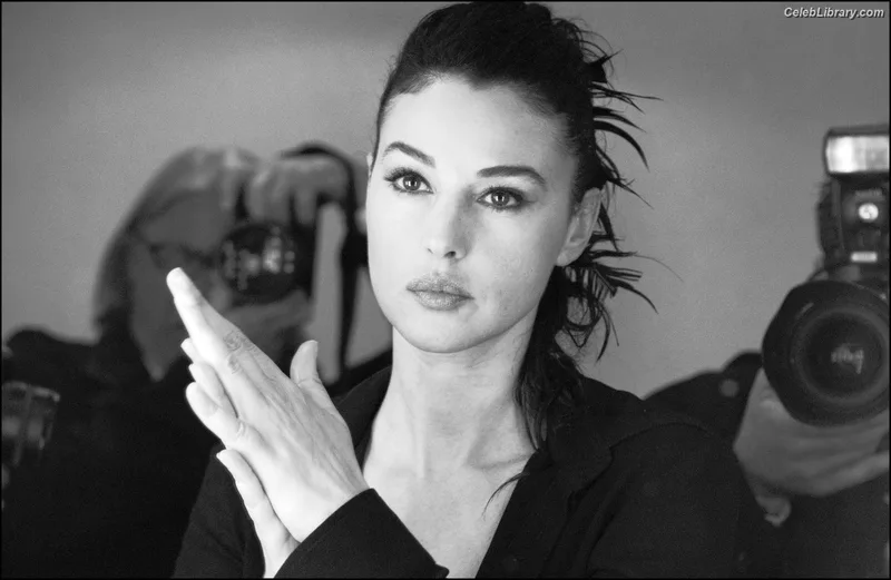 Monica Bellucci photo 5 of 1320