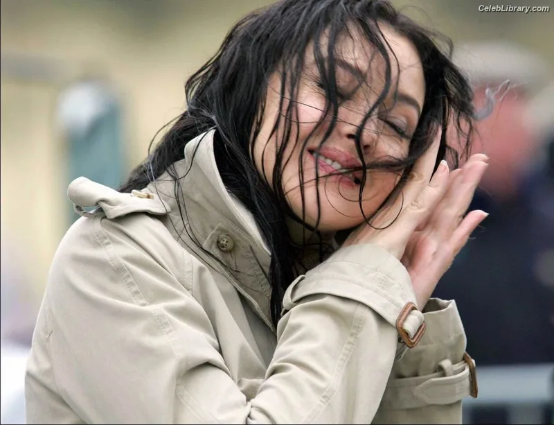 Monica Bellucci photo 10 of 1320