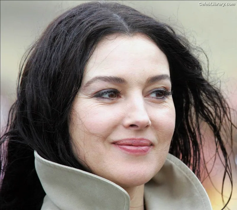 Monica Bellucci photo 11 of 1320