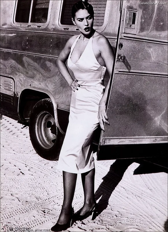 Monica Bellucci photo 16 of 1320