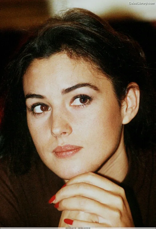 Monica Bellucci photo 5 of 1320