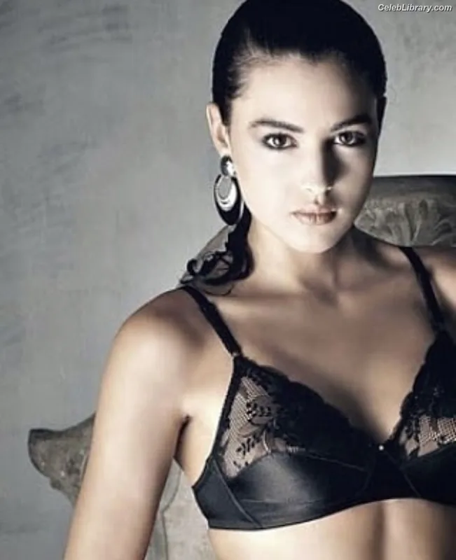 Monica Bellucci photo 10 of 1320